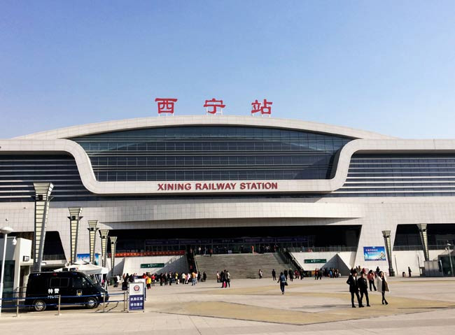 龙城西宁高铁站